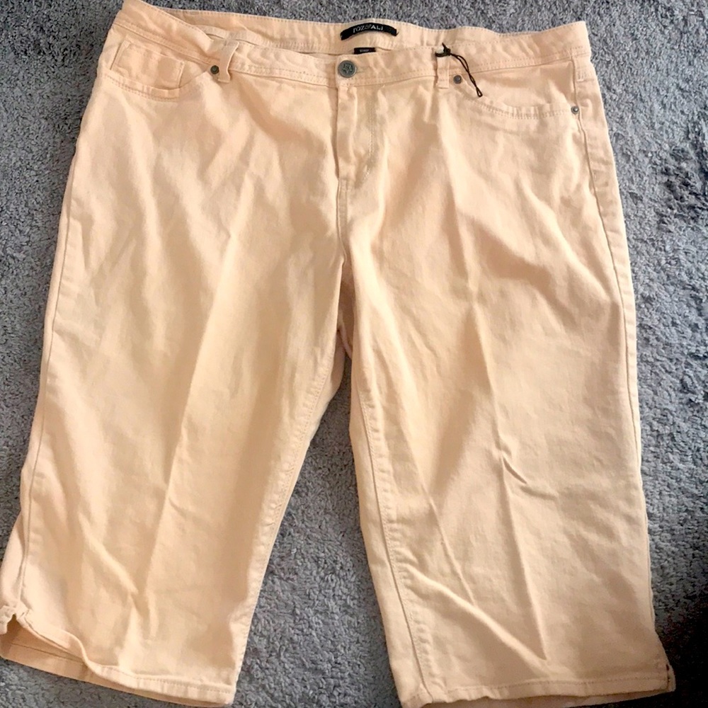 Roz & Ali Capri pants